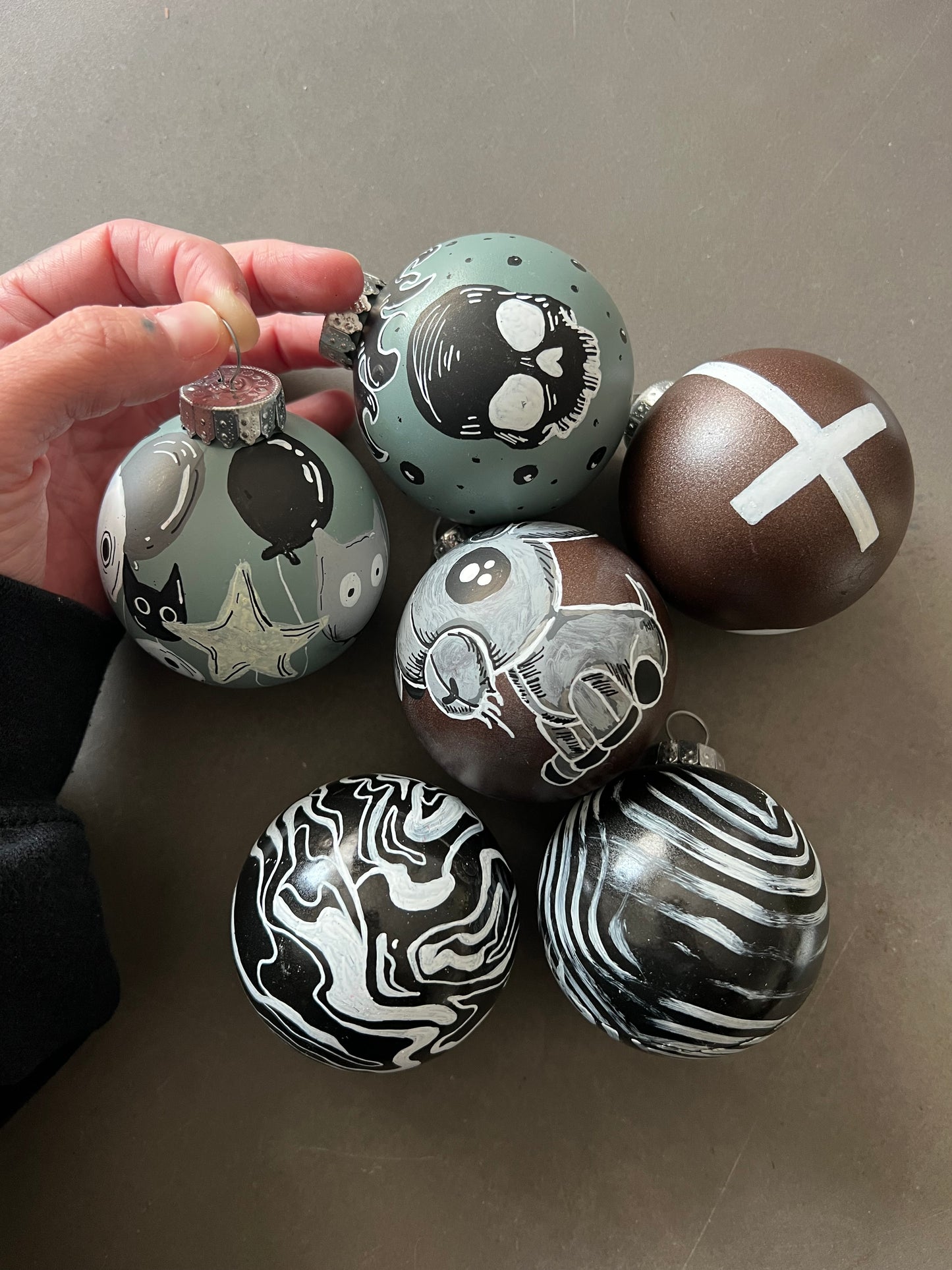Set of spooky Handpainted Christmas ornaments !