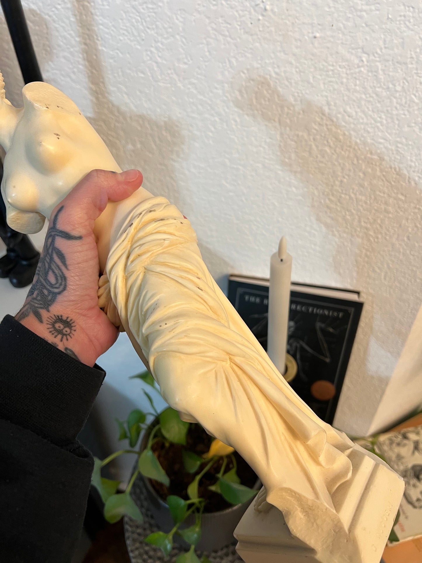 Signed statue made in Italy!