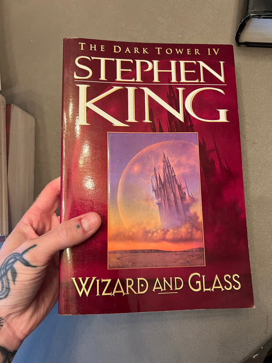 Wizard and glass by Stephen king