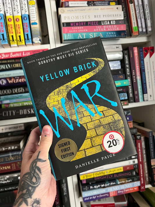 Yellow brick war SIGNED by Danielle Paige
