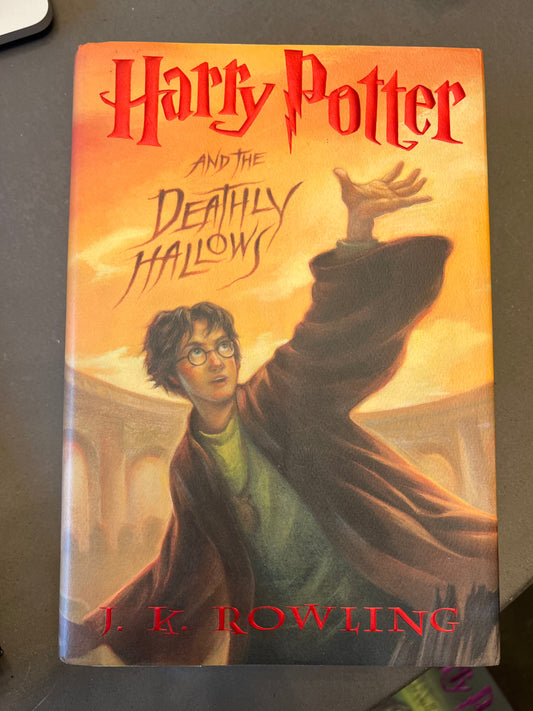 Harry Potter and the deathly hallows hardcover
