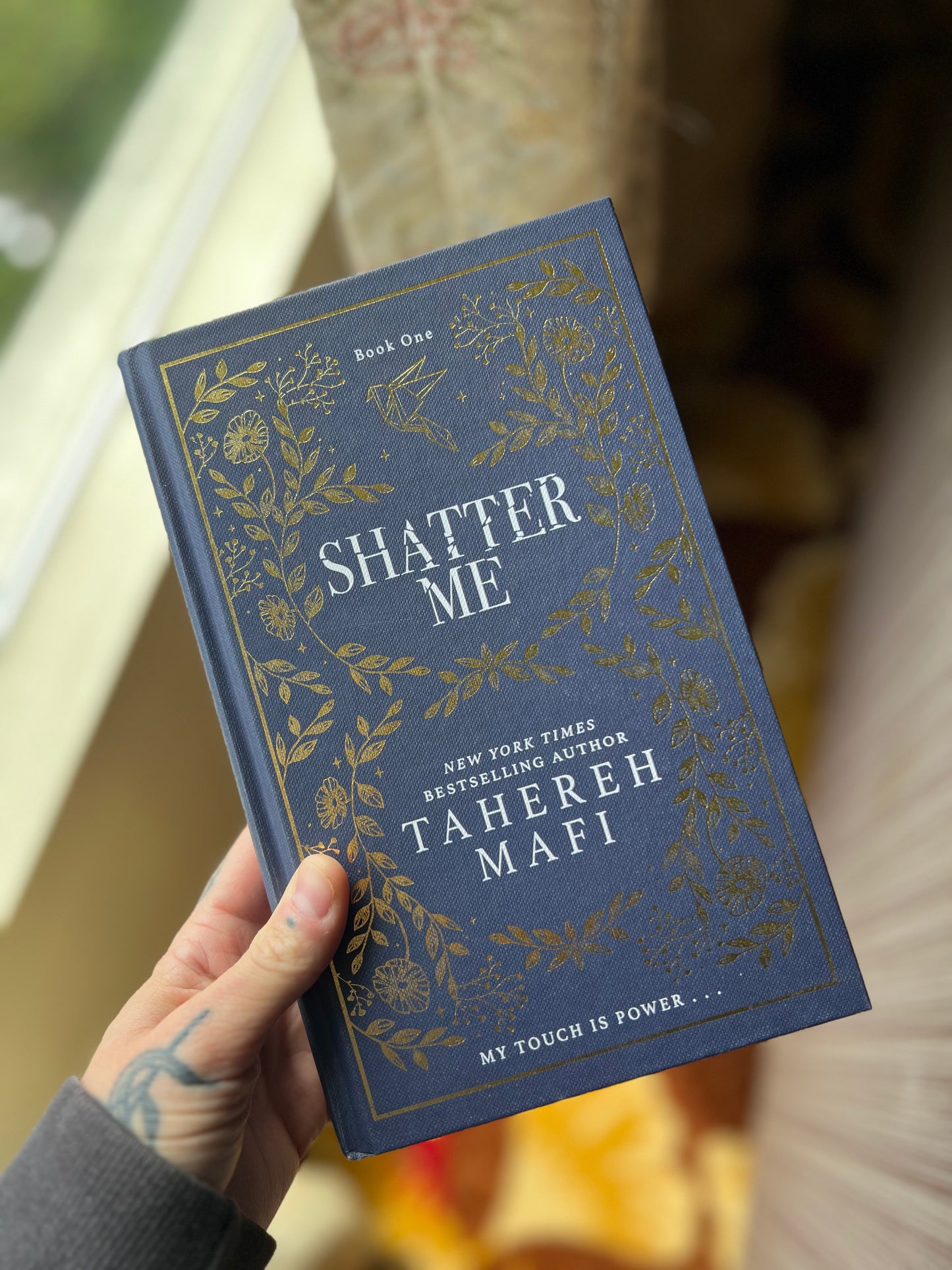 Shatter Me by Tahereh Mafi Special Edition Hardcover